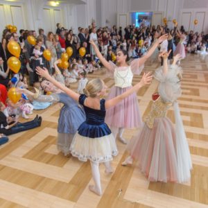 Ballettschule eröffnete den Ball