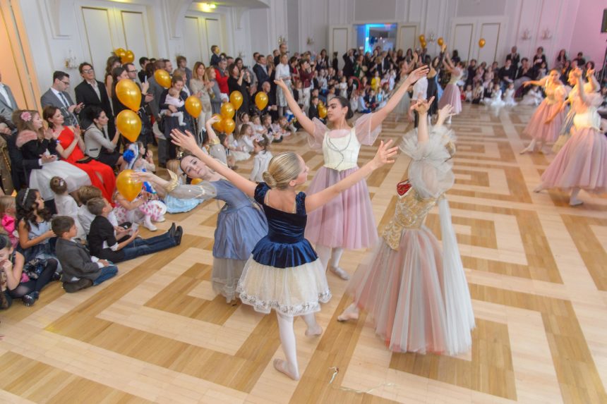 Ballettschule eröffnete den Ball